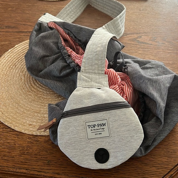 Top Paw for the love of Dogs Signature Pet Outdoor Crossbody Carrier - Picture 3 of 12